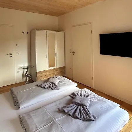 Koenigin Apartment Stryck